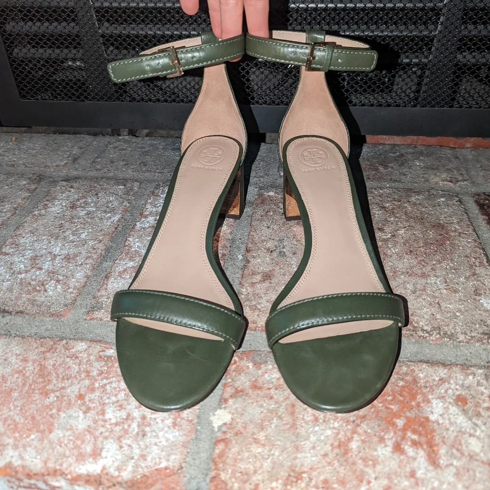 Tory Burch Cecile 55 mm Leather Sandal in Green size 10